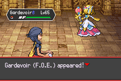 A battle opening in a stone ruin: a level 65 Gardevoir with the message that a Gardevoir F.O.E. appeared